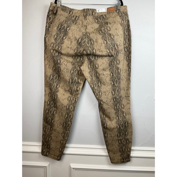 Judy Blue 20W NWT Snakeskin Skinny Jeans Mid Rise Stretchy Denim Plus Size - Picture 3 of 8